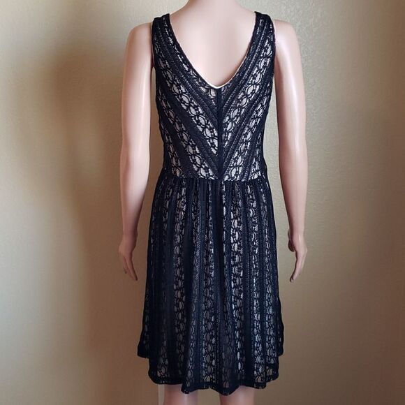 Anthropolgie's Moulinette Soeurs Myrna Lace Dress Black - Picture 4 of 13